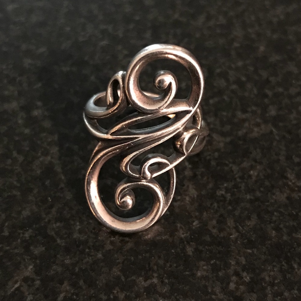 James Avery swirl ring